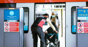 Memperingati Hari Disabilitas Internasional, LRT Jabodebek Hadirkan Layanan Ramah Disabilitas di Seluruh Stasiun