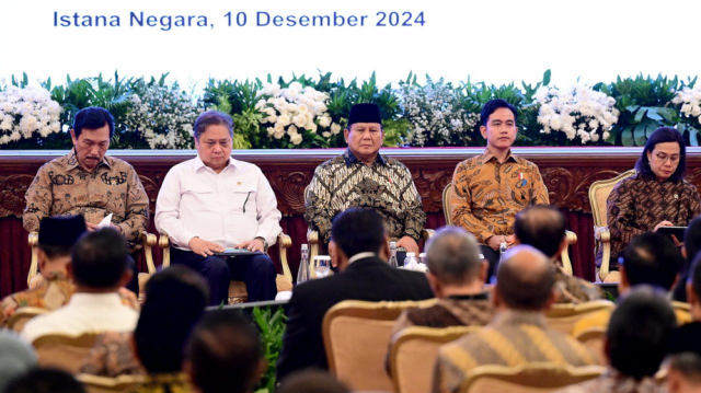 Presiden Prabowo Subianto Serahkan DIPA dan TKD Tahun Anggaran 2025 serta Luncurkan Katalog Elektronik Versi 6.0