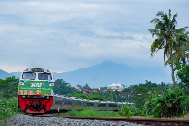 Hari Pertama Masa Angkutan Nataru 2024/2025, KAI Berhasil Menghantarkan 101.427 Penumpang di Jawa dan Sumatera