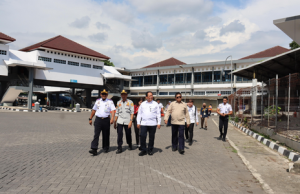 Cek Situasi Arus Mudik di Terminal Giwangan, Wamenhub Tekankan Pelayanan Penumpang