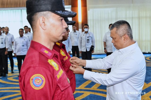 Dukung Kelestarian Laut, Menhub Dudy Lantik 30 Orang Pelaksana Pengukuran Kapal Penangkap Ikan di Lingkungan KKP