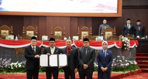 DPRD dan Pemprov Jatim Sahkan Perda PT BPR Jatim atau Perseroda