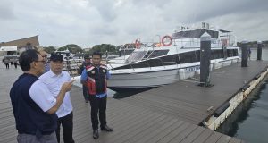 Menhub Dudy Tinjau Kelancaran Lalu Lintas Penyeberangan Wisatawan di Pelabuhan Sanur