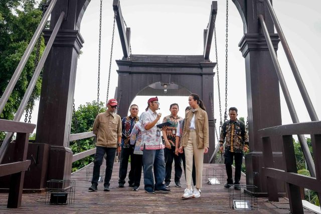 Kemenpar Bersama Pemprov DKI dan AGP Gelar Gerakan Wisata Bersih di Kota Tua Jakarta